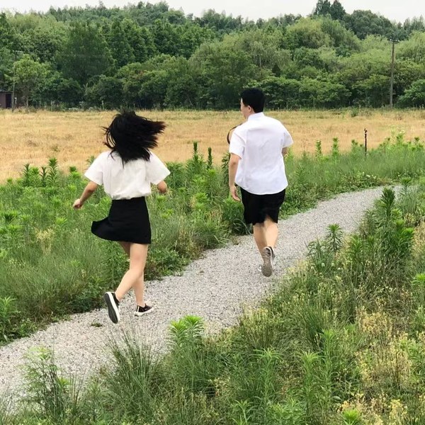高施诗与陈威的婚礼邀请封面